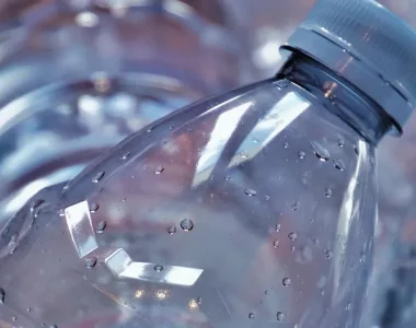 System kaucyjny – podstawy, korzyści i praktyczne zasady dla mieszkańców